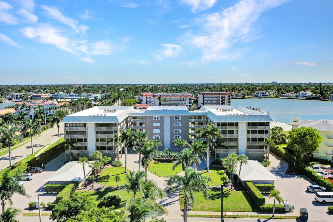 2880 Gulf Shore Blvd N #107, Naples, FL 34103