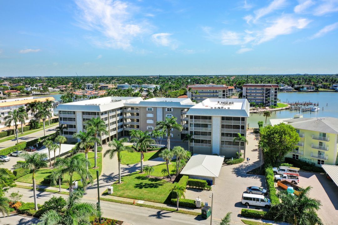 2880 Gulf Shore Blvd N #107, Naples, FL 34103