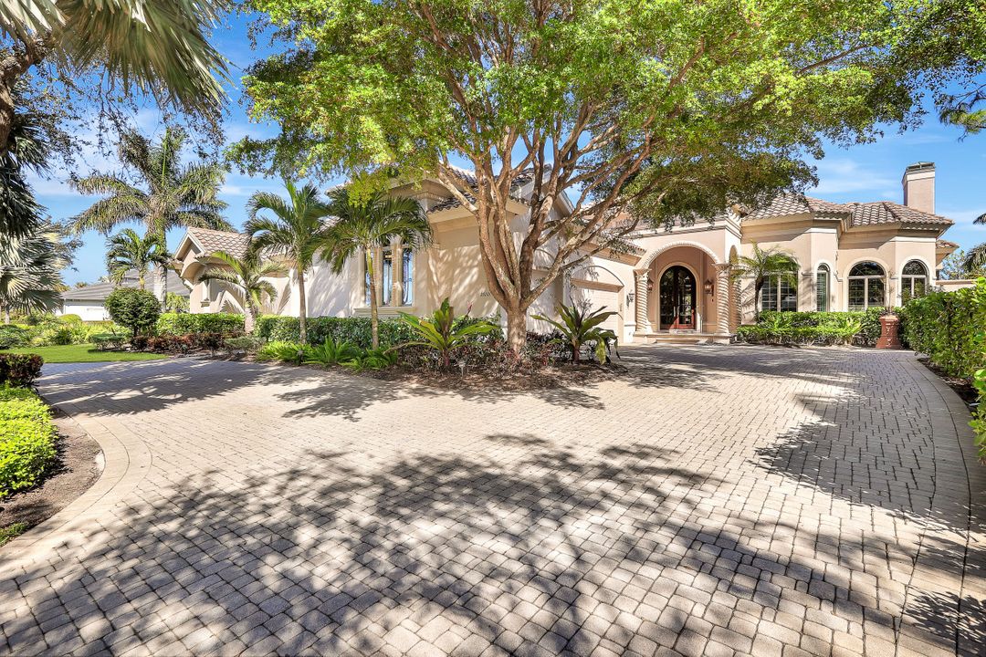 26201 Woodlyn Dr, Bonita Springs, FL 34134