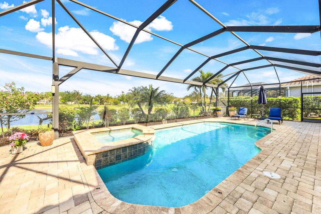 9218 Gypsum Way, Naples, FL 34120