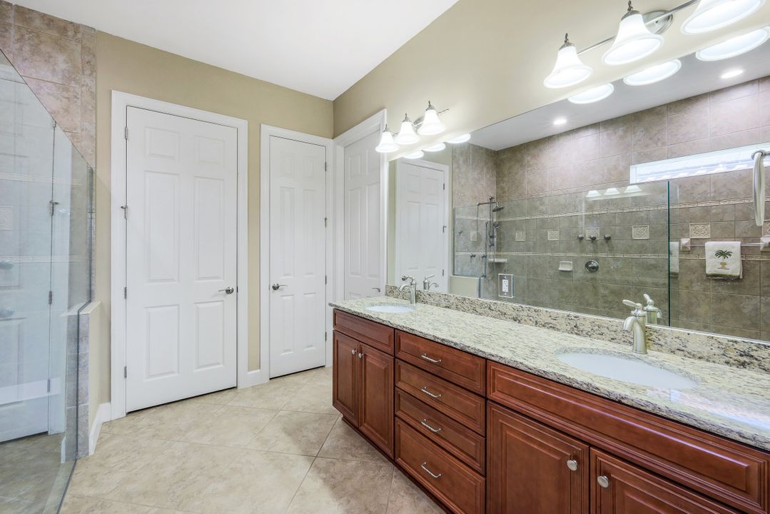 9218 Gypsum Way, Naples, FL 34120