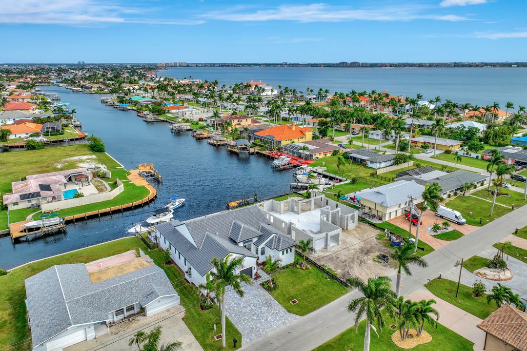 5349 Bayshore Ave, Cape Coral, FL 33904