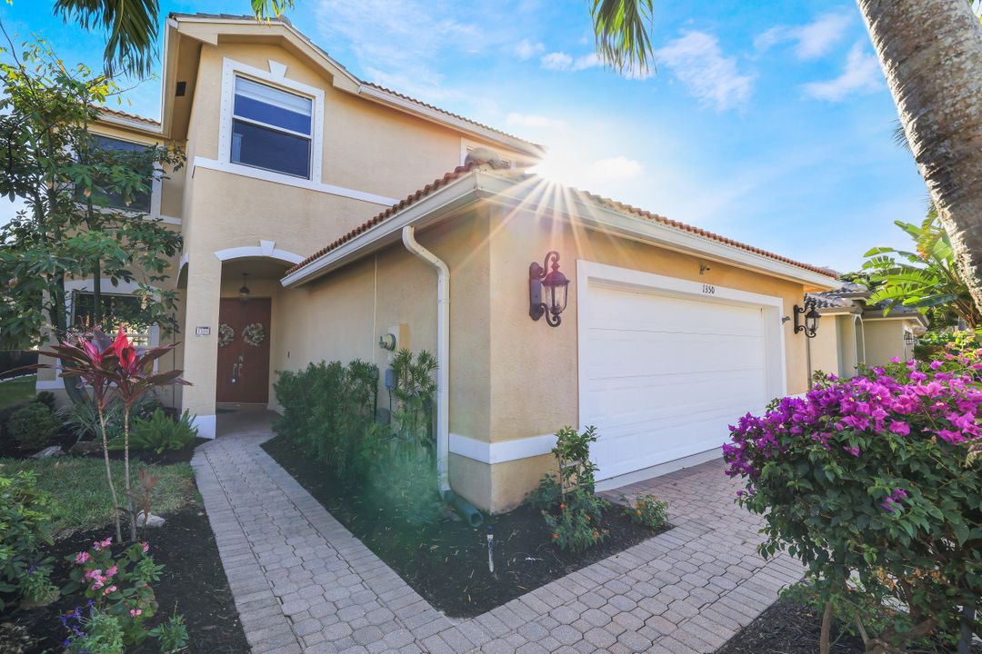 1350 Triandra Ln, Naples, FL 34119