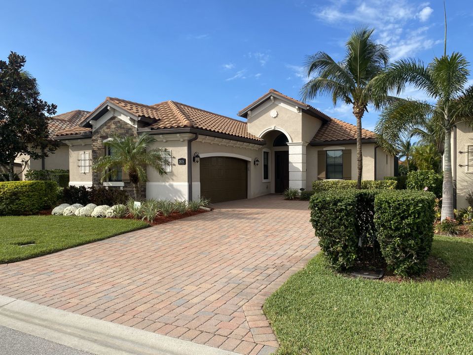 28134 Edenderry Ct, Bonita Springs, FL 34135