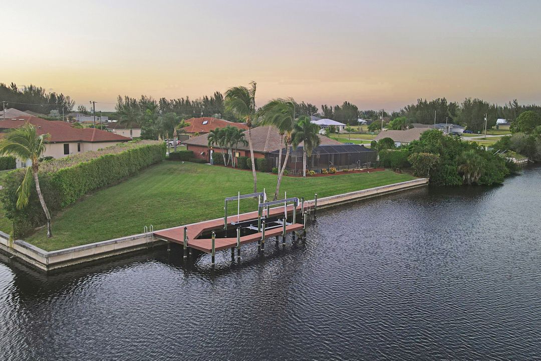 2111 NW 42nd Pl, Cape Coral, FL 33993