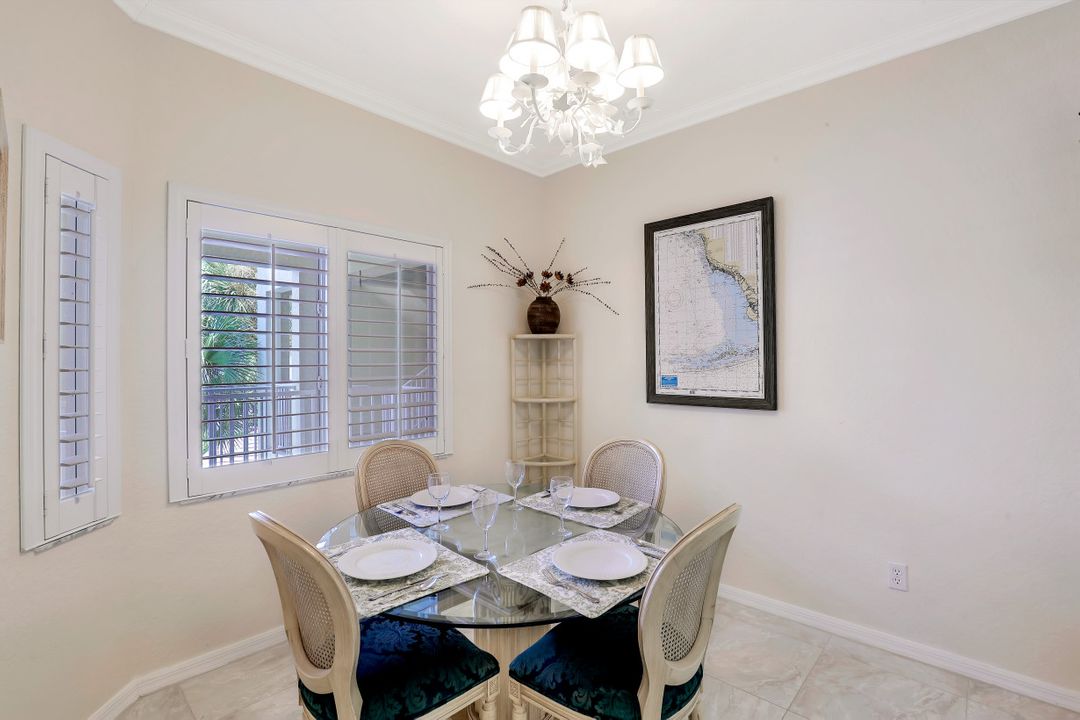 7654 Pebble Creek Cir #5-202, Naples, FL 34108