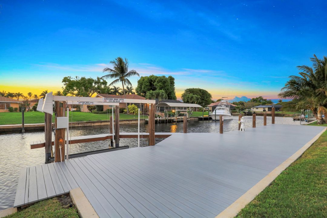 6572 E Town and River Rd, Fort Myers, FL 33919
