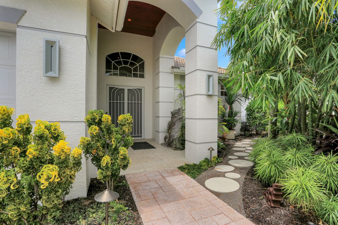 3284 Lookout Ln, Naples, FL 34112