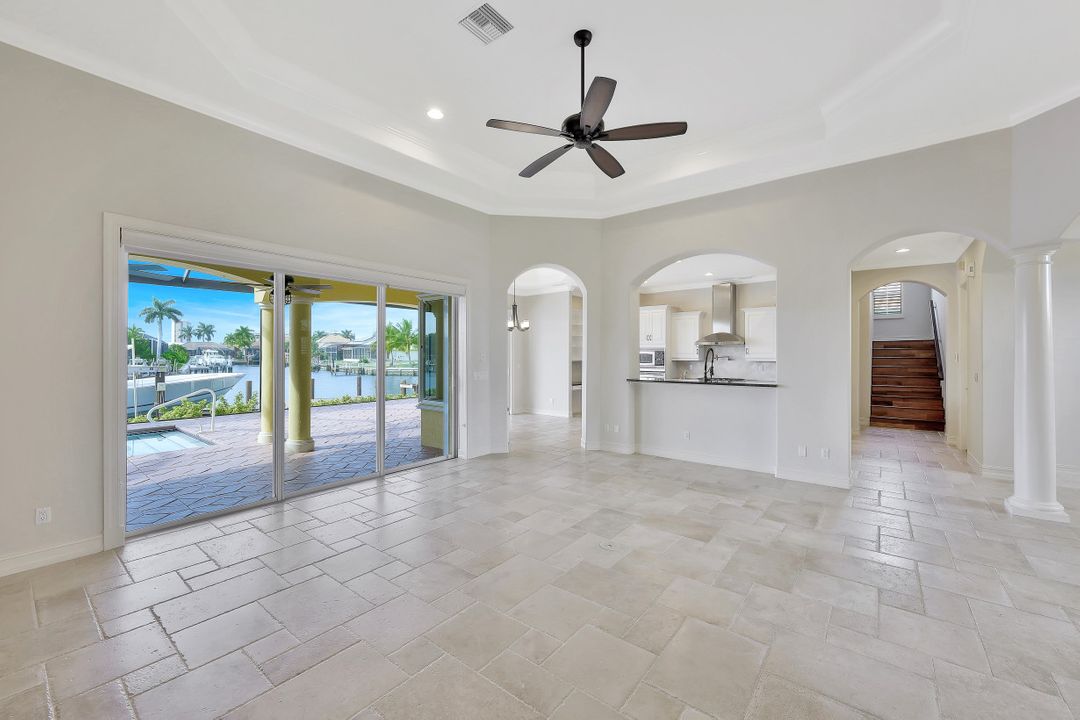 246 Edgewater Ct, Marco Island, FL 34145