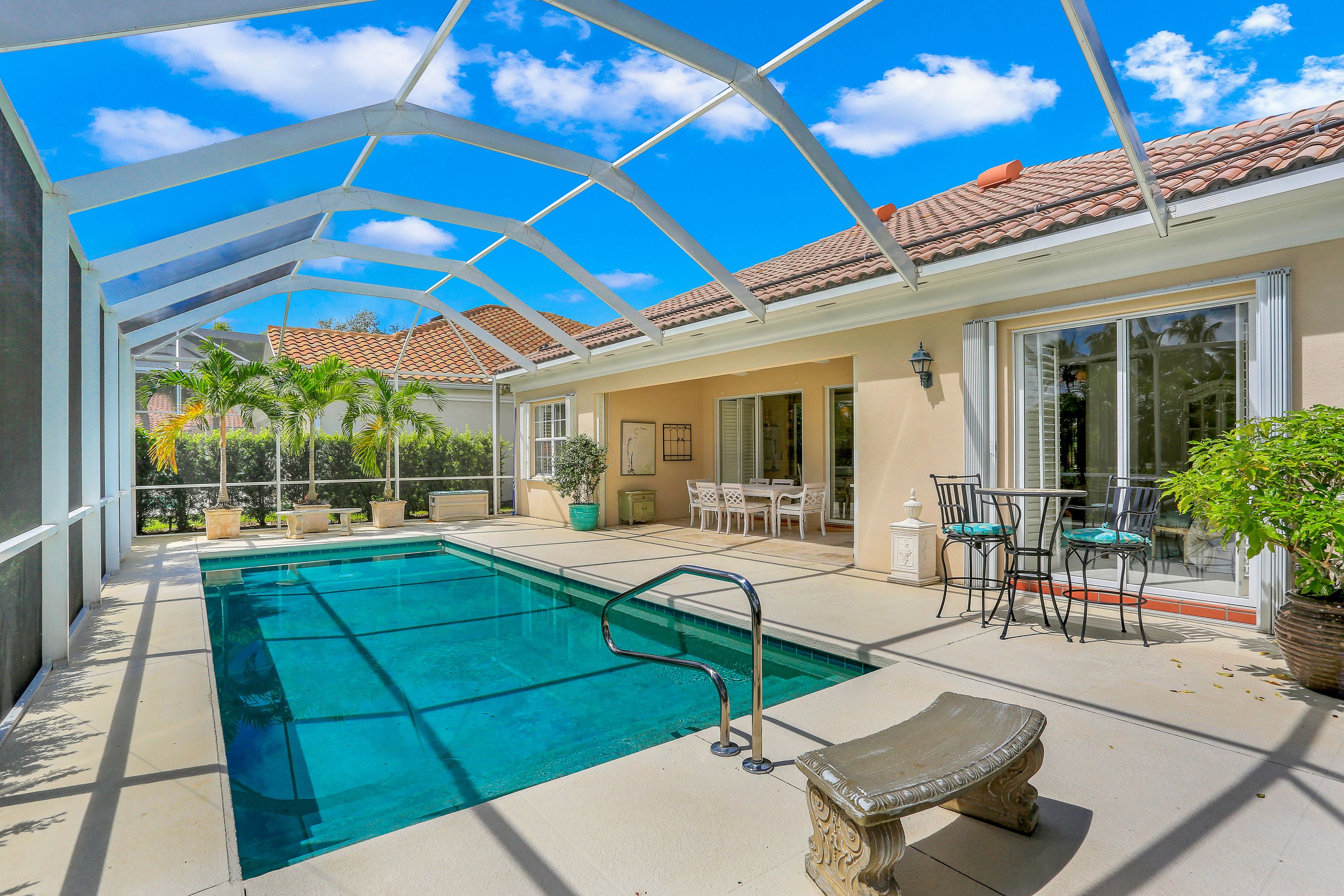 4358 Queen Elizabeth Way, Naples, FL 34119